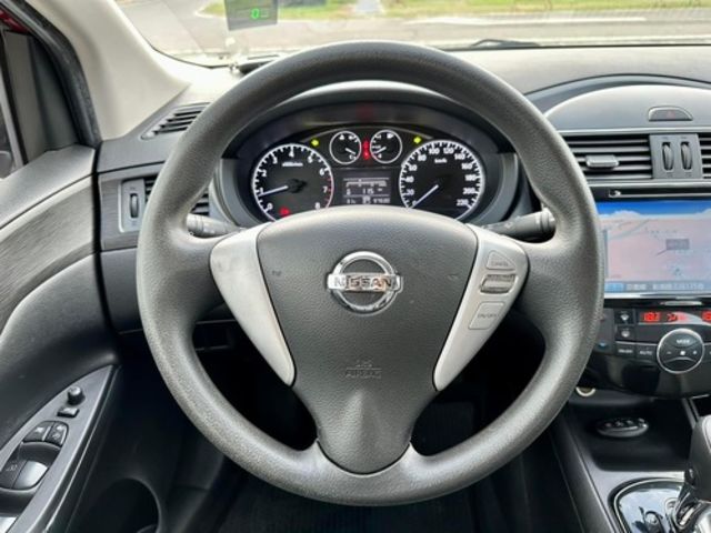 NISSAN日產 TIIDA  第6張相片