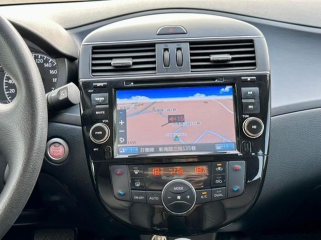 NISSAN日產 TIIDA  第10張相片