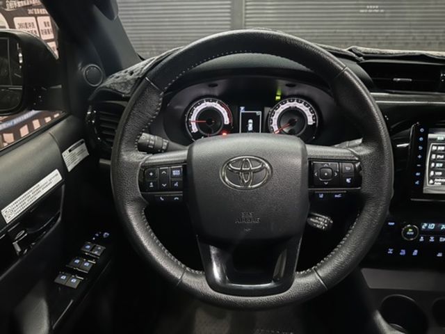 TOYOTA豐田 HILUX  第3張相片