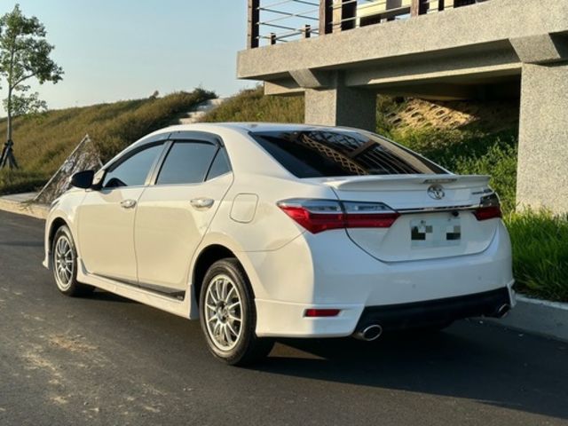 TOYOTA豐田 ALTIS  第3張相片