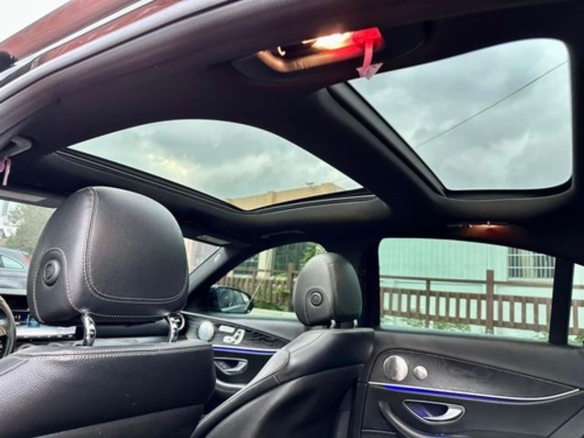 M-BENZ賓士 E300  第10張相片