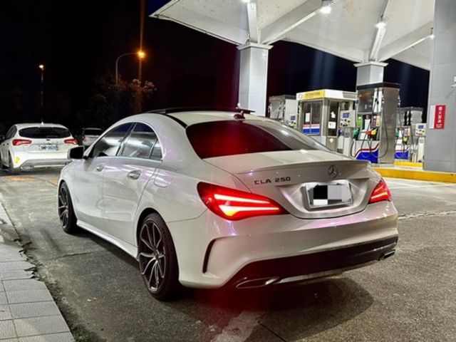 M-BENZ賓士 CLA250  第2張相片