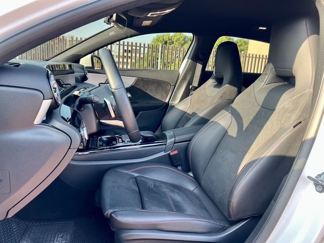 M-BENZ賓士 A180  第3張相片