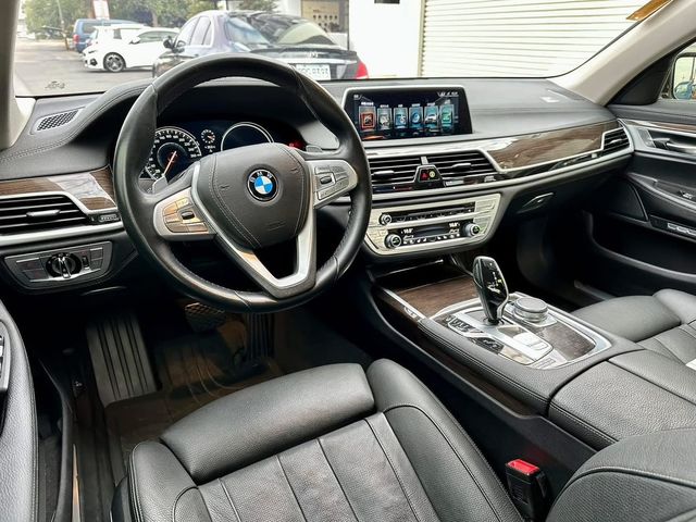 BMW寶馬 730I  第3張相片