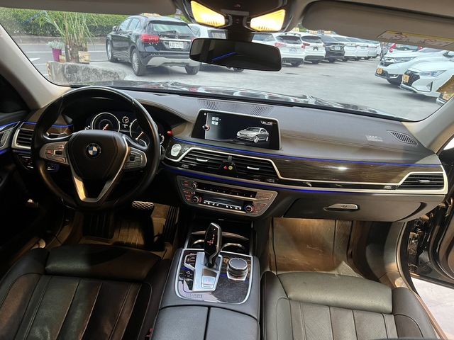 BMW寶馬 730I  第7張相片