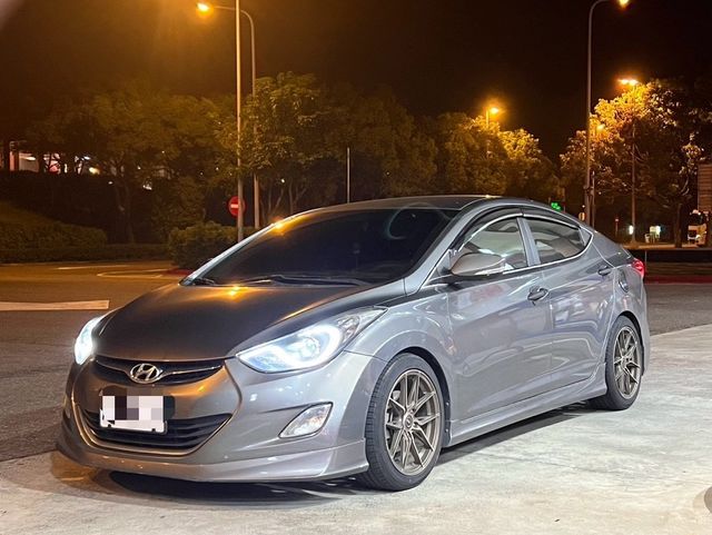 HYUNDAI現代 ELANTRA  第1張相片