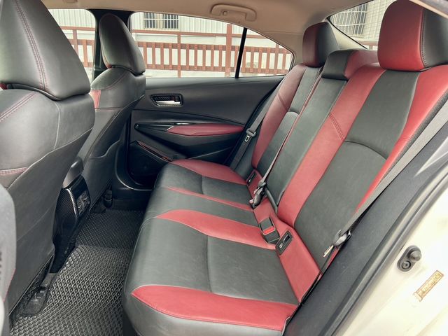 TOYOTA豐田 COROLLA ALTIS HYBRID  第4張相片