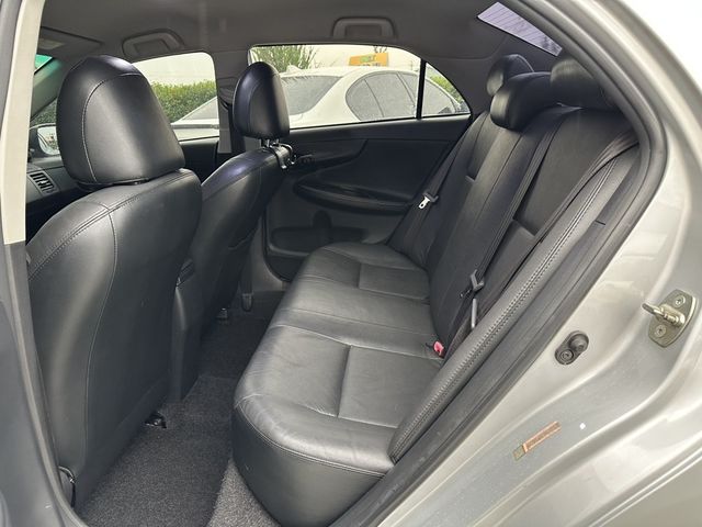 TOYOTA豐田 ALTIS  第3張相片