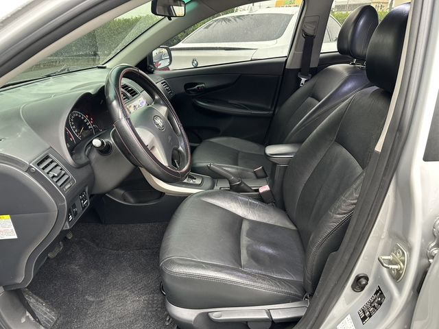 TOYOTA豐田 ALTIS  第4張相片