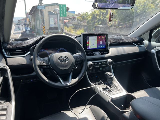 TOYOTA豐田 RAV4  第3張相片