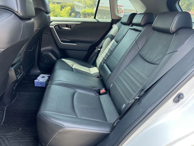 TOYOTA豐田 RAV4  第5張相片