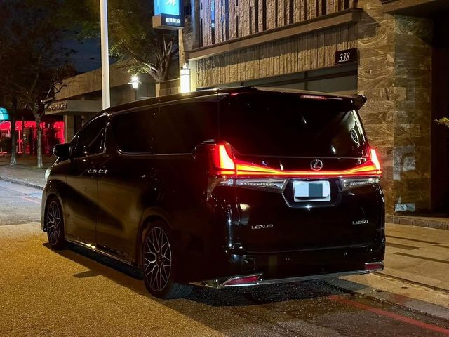 TOYOTA豐田 ALPHARD  第2張相片