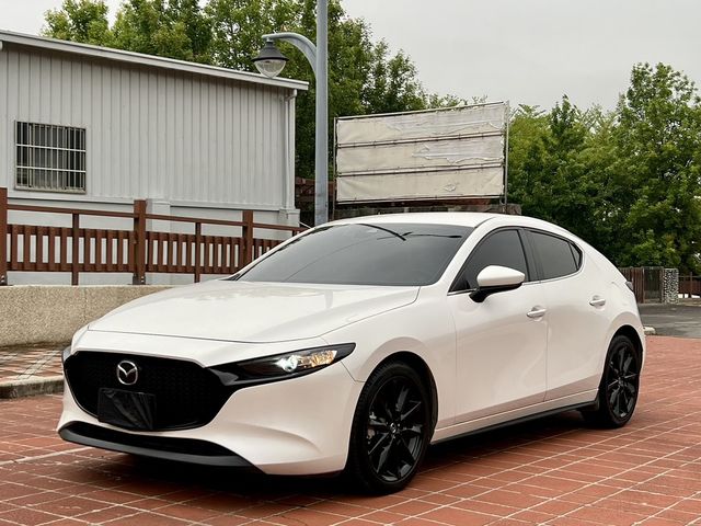 MAZDA馬自達 MAZDA 3  第1張相片