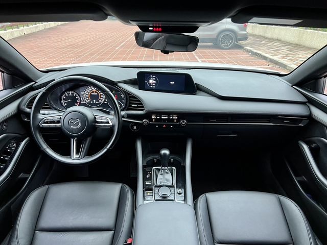 MAZDA馬自達 MAZDA 3  第4張相片