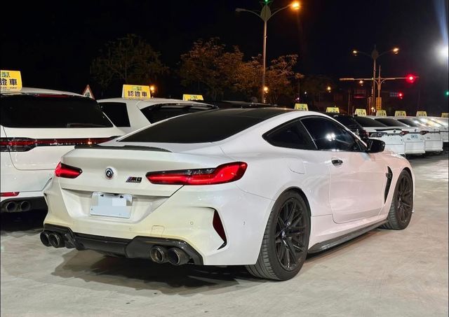 BMW寶馬 M8 COUPE  第5張相片