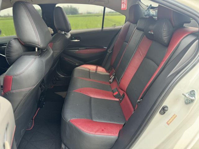TOYOTA豐田 ALTIS  第6張相片