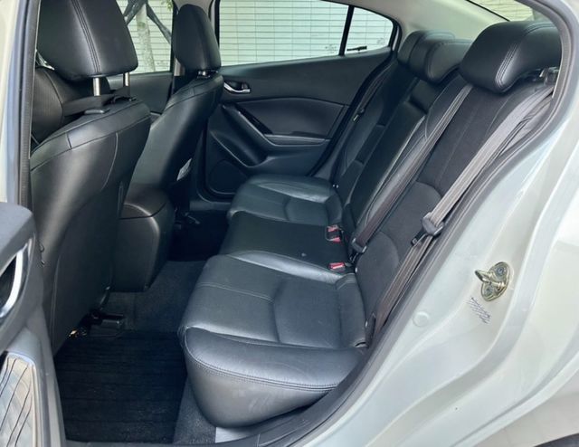 MAZDA馬自達 MAZDA 3  第5張相片