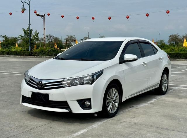 TOYOTA豐田 ALTIS  第1張相片