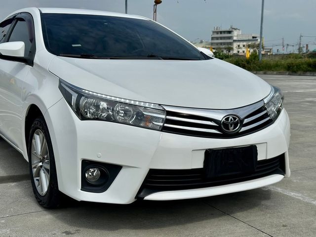 TOYOTA豐田 ALTIS  第2張相片
