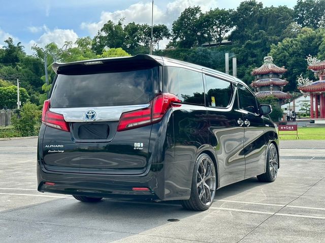TOYOTA豐田 ALPHARD  第2張相片
