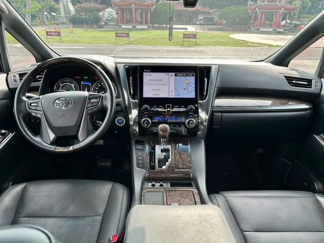 TOYOTA豐田 ALPHARD  第3張相片