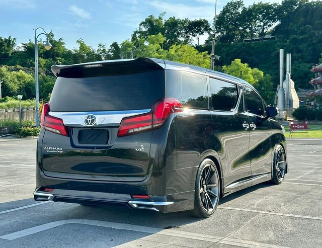 TOYOTA豐田 ALPHARD  第2張相片