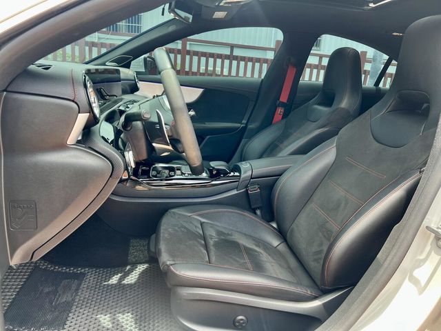 M-BENZ賓士 CLA45 AMG  第4張相片