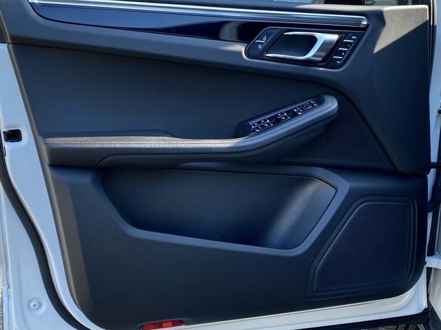 PORSCHE保時捷 MACAN S  第15張相片