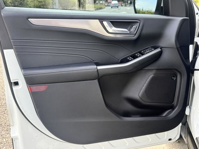 FORD福特 KUGA  第13張相片