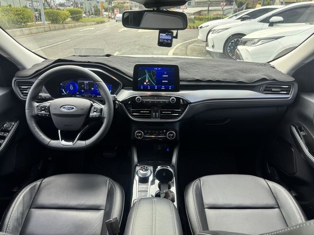 FORD福特 KUGA  第14張相片