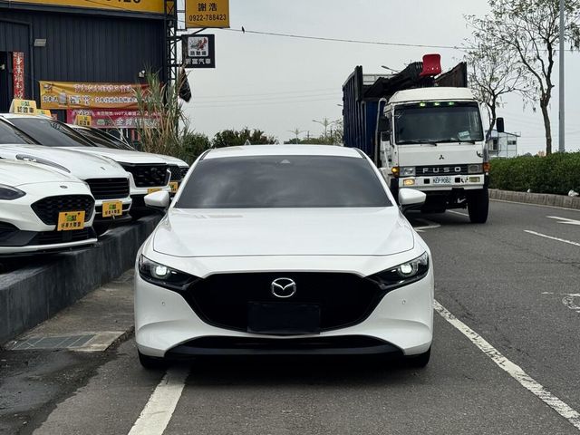 MAZDA馬自達 MAZDA 3  第2張相片
