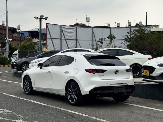 MAZDA馬自達 MAZDA 3  第4張相片