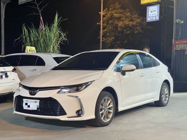 TOYOTA豐田 ALTIS  第1張相片
