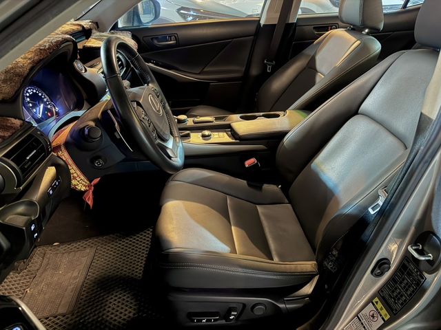 LEXUS凌志 IS 300  第5張相片