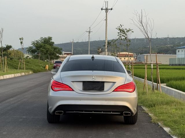M-BENZ賓士 CLA200  第5張相片