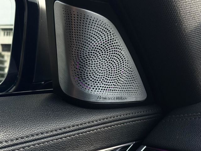 BMW寶馬 730I  第18張相片