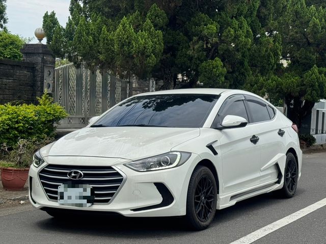 HYUNDAI現代 ELANTRA  第1張相片
