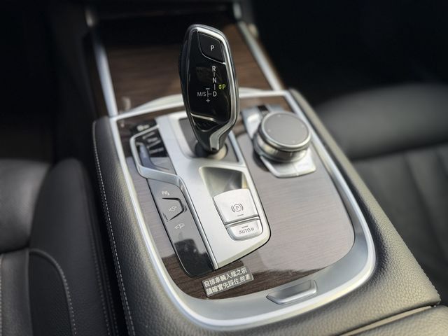 BMW寶馬 730I  第12張相片