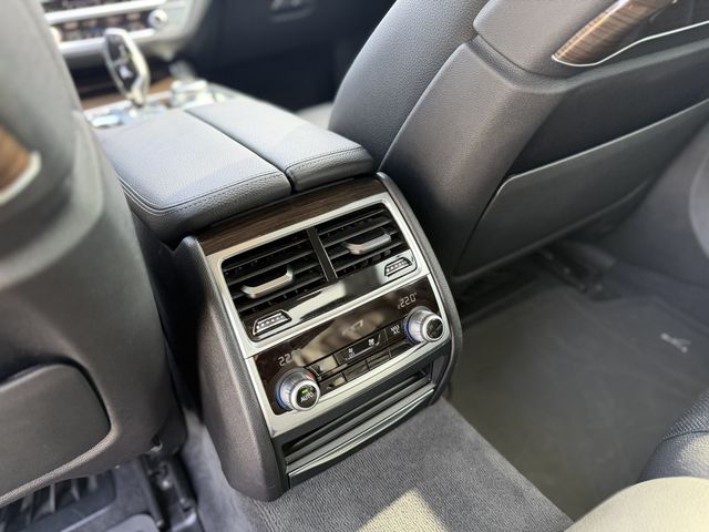 BMW寶馬 730I  第18張相片
