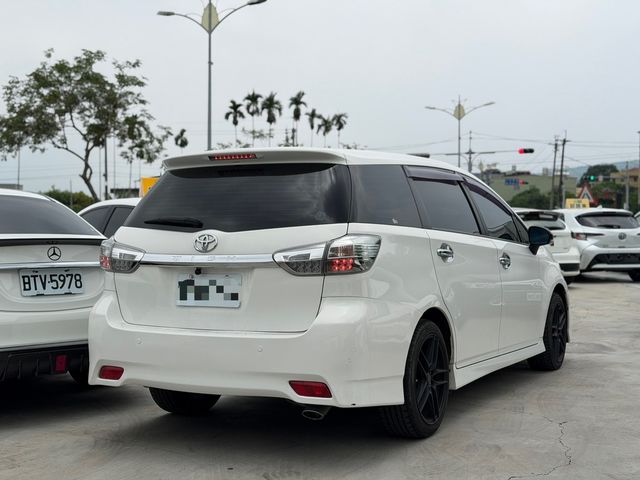 TOYOTA豐田 WISH  第2張相片