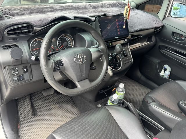 TOYOTA豐田 WISH  第3張相片