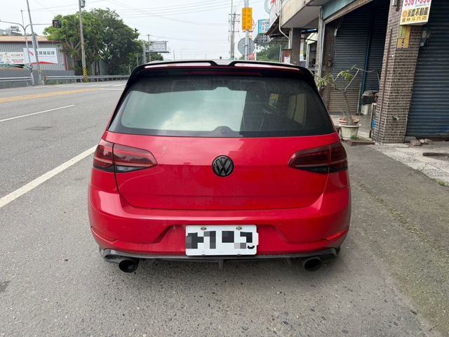 VOLKSWAGEN福斯 GOLF  第2張相片