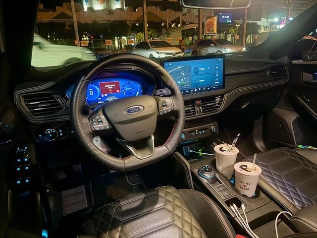 FORD福特 FOCUS  第6張相片