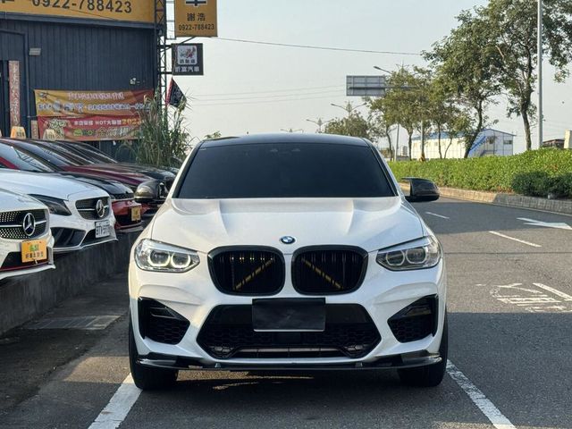 BMW寶馬 X4 XDRIVE20I  第2張相片