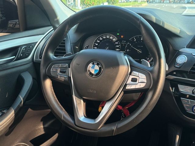 BMW寶馬 X4 XDRIVE20I  第13張相片
