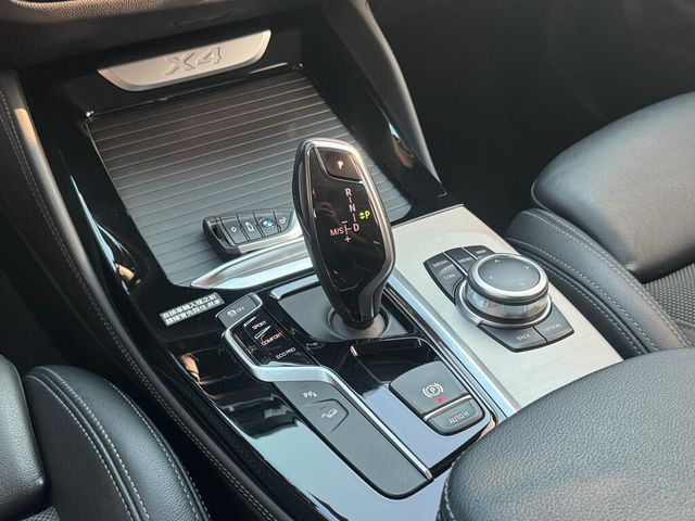 BMW寶馬 X4 XDRIVE20I  第14張相片