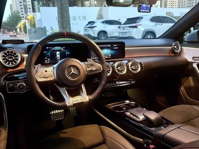 M-BENZ賓士 A180  第3張相片