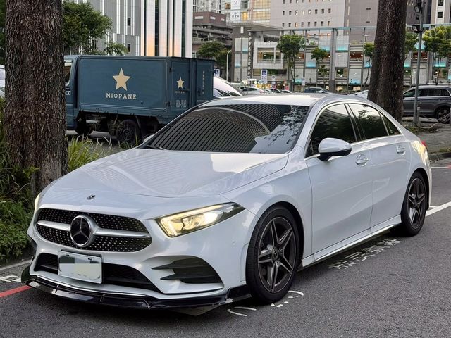 M-BENZ賓士 A180  第4張相片