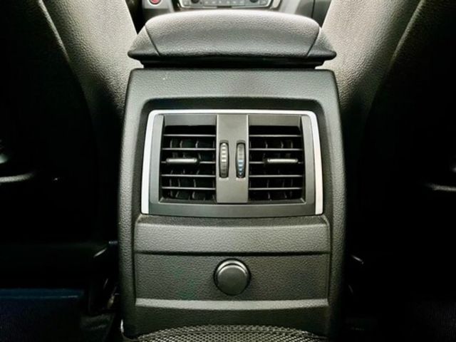 BMW寶馬 320I SPORT LINE  第9張相片
