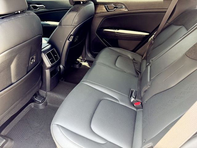 2024年 KIA SPORTAGE Sportage X-line 4WD 1.6 白色  僅跑四千二 原廠保固中  第4張相片